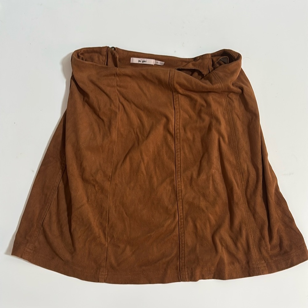 Mi Ami by Francesca’s Suede Skirt Size Medium